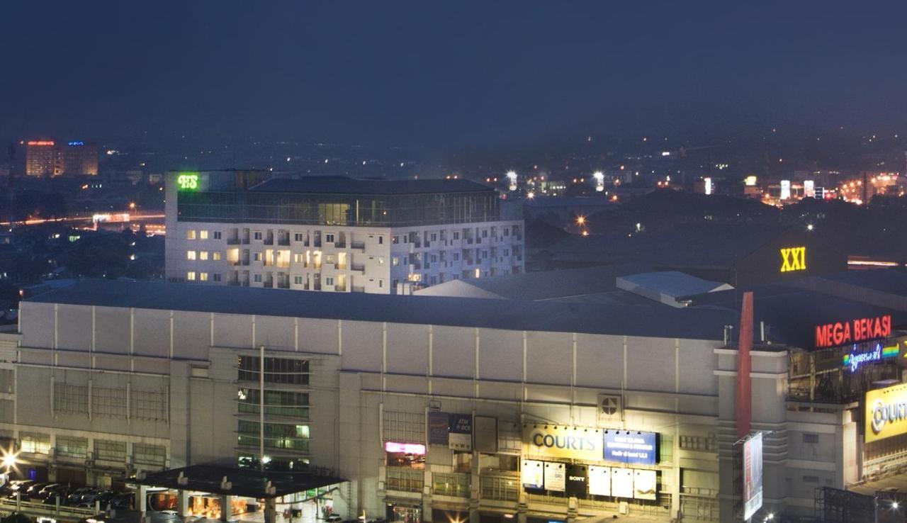 Hotel Santika Mega City Bekasi Exterior foto